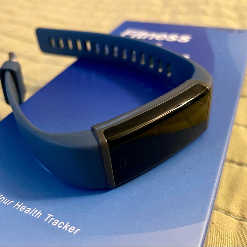 sleek wrist fitness tracker